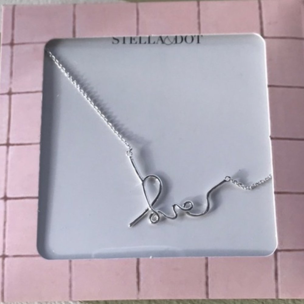 [Stella & Dot] Delicate "LOVE" Necklace
